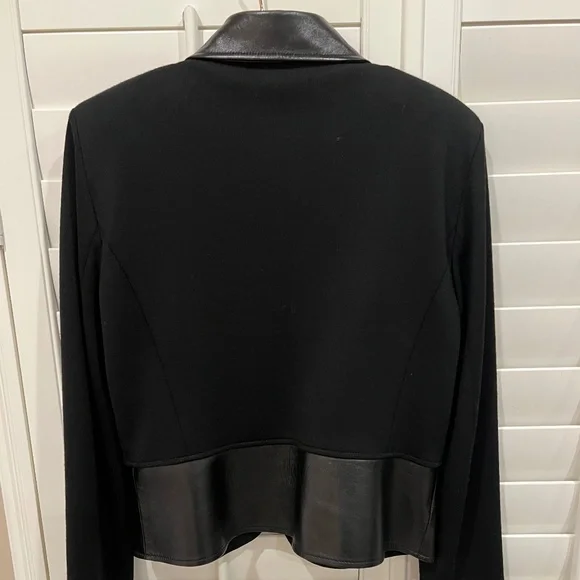 Beautiful St. John Leather and Wool Jacket - Great Condition! - Picture 2 of 4